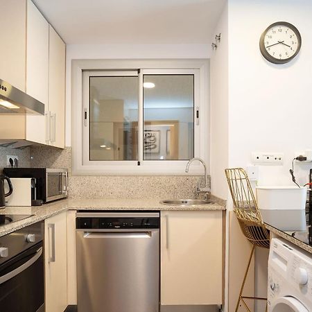 Modern Apartment Near Pl. Espana Barcelona Exterior photo