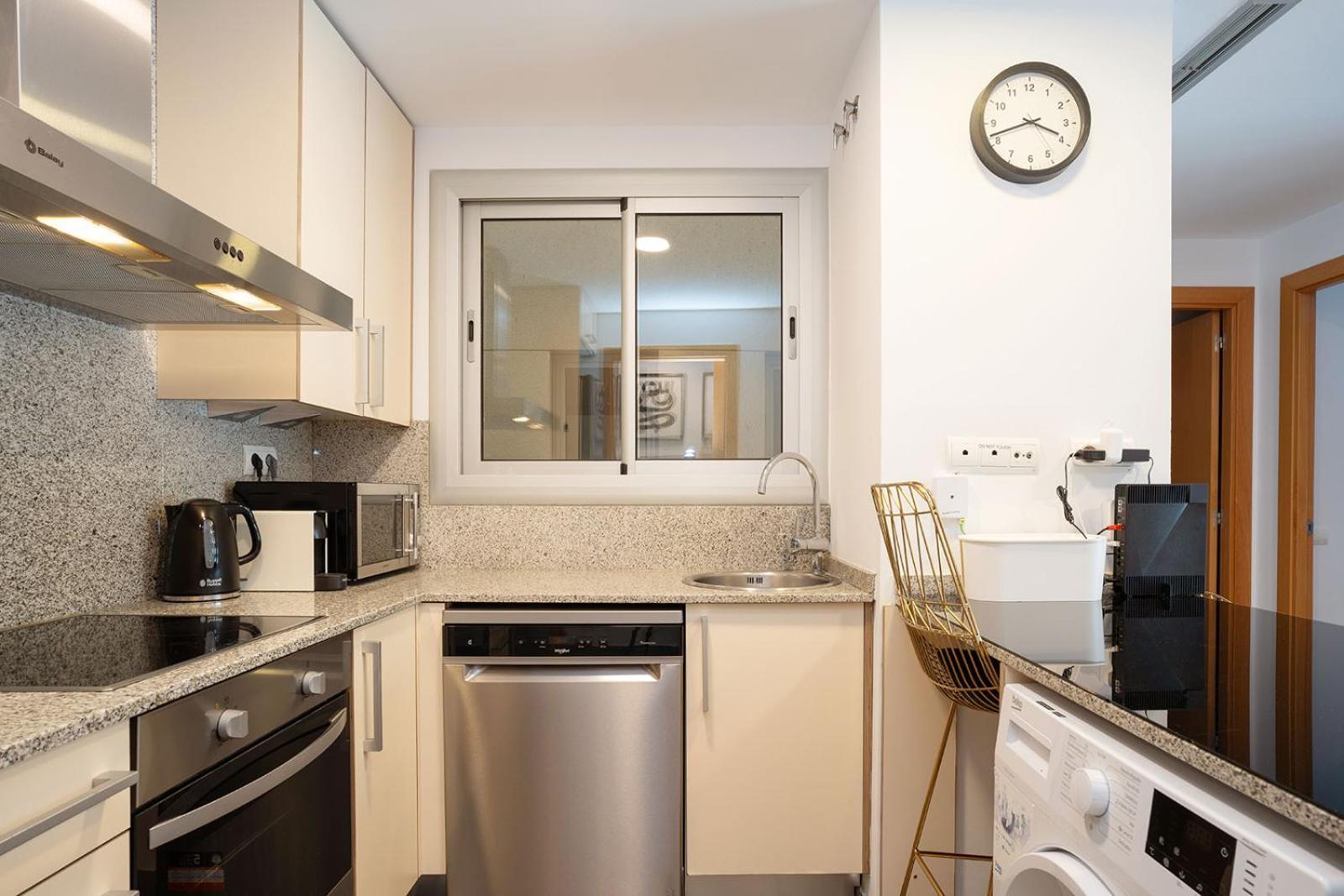 Modern Apartment Near Pl. Espana Barcelona Exterior photo
